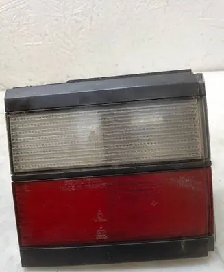 Volkswagen PASSAT B3 Tailgate rear/tail lights 333945107