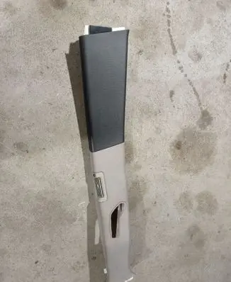 Volvo XC90 (B) pillar trim (top)