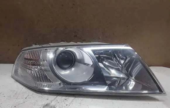 Skoda Octavia Mk2 (1Z) Headlight/headlamp 1Z1941016B