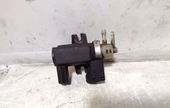 Audi A6 S6 C6 4F Turbo solenoid valve 8E0906627C
