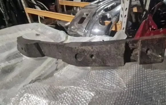Front bumper foam support bar