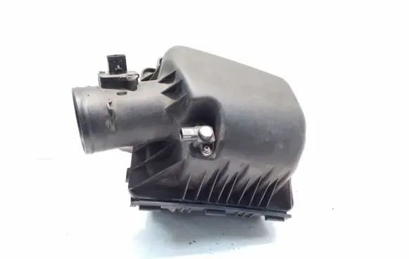 Chrysler Town & Country V Air filter box