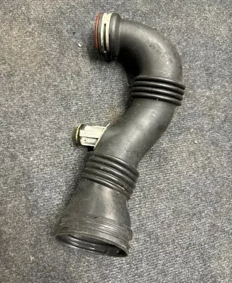 Citroen Berlingo Intercooler hose/pipe 9687883680