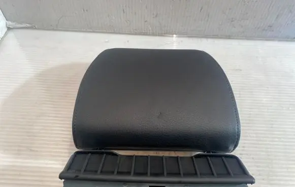 Audi Q7 4L Rear seat headrest 4L0010510