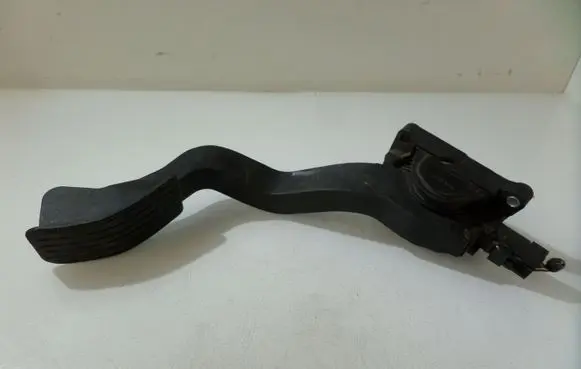 Peugeot 307 Accelerator throttle pedal 0280752235 9645851580