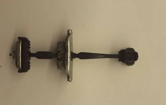 Honda Civic Rear door check strap stopper