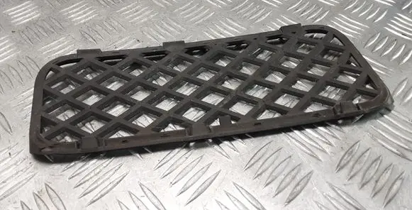 Volkswagen Touareg I Front bumper lower grill 7L6853677
