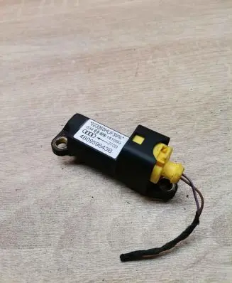 Audi A6 S6 C5 4B Airbag deployment crash/impact sensor 4b0959643b