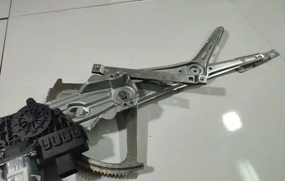 Opel Astra H Sliding door window regulator with motor 