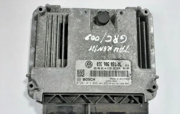 Volkswagen Touran I Engine control unit/module 03G906021ML
