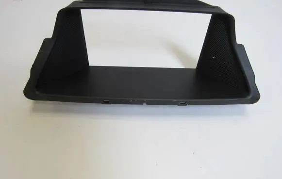Mercedes-Benz CLS C218 X218 Radio/GPS head unit trim a2186800136