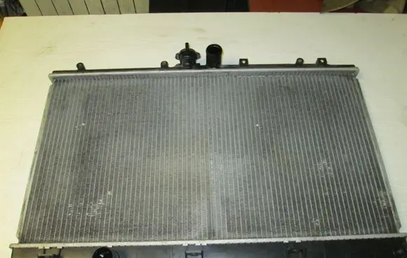Mitsubishi Lancer Coolant radiator MR968856