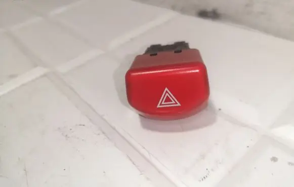 Nissan Micra Hazard light switch 06019