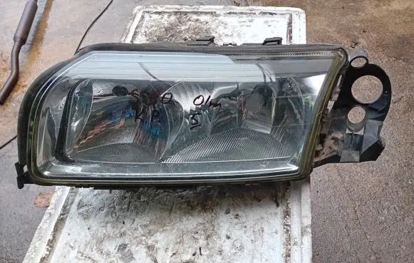 Volvo S80 Headlight/headlamp