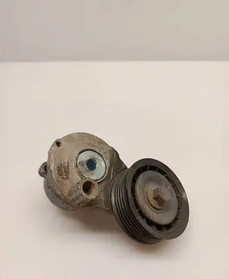Chevrolet Orlando Generator/alternator belt tensioner 25182787