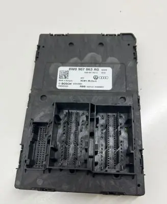 Audi Q7 4M Comfort/convenience module 8W0907063AG 07012001 F005V01833