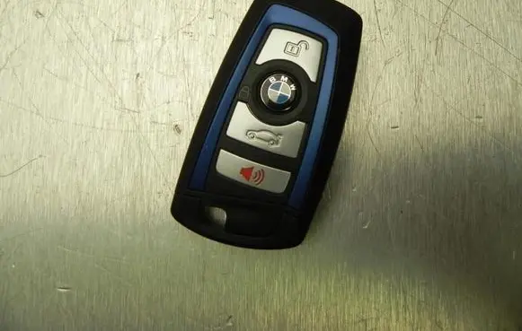 BMW 2 F22 F23 Ignition key/card 9312544 M1822