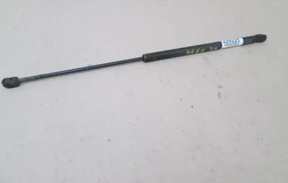 Volvo S40, V40 Shock absorber/damper mounting bracket 