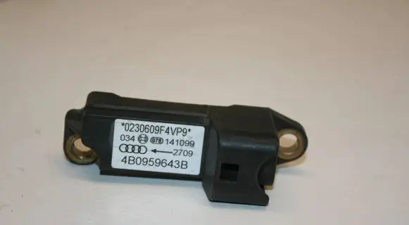 Audi A6 S6 C5 4B Airbag deployment crash/impact sensor 4B0959643B 141099 0230609F4VP9