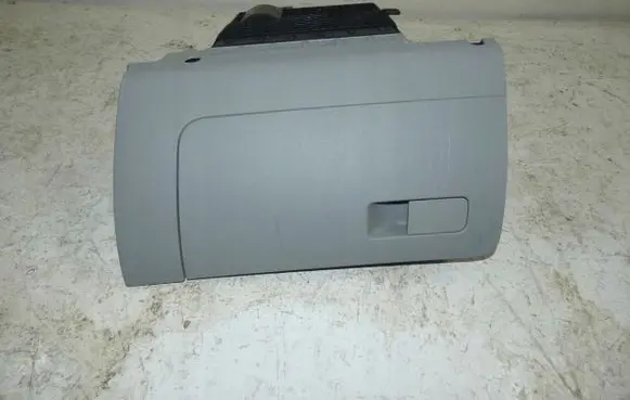 Skoda Rapid (NH) Glove box SkodaRapidschowek