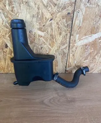 Volkswagen Golf III Power steering fluid tank/reservoir 1H0422371