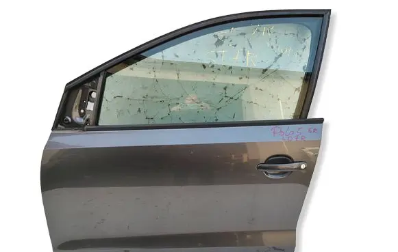 Volkswagen Polo V 6R Front door 