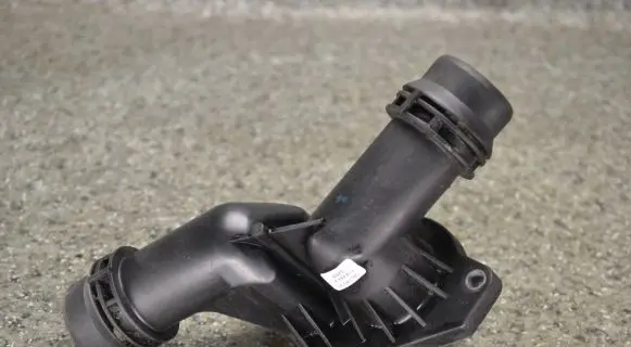 Thermostat/thermostat housing