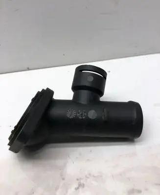 Volkswagen PASSAT B6 Thermostat housing 03G121121D