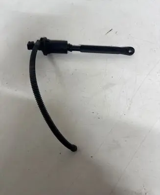 Opel Vivaro Clutch master cylinder 8200508488