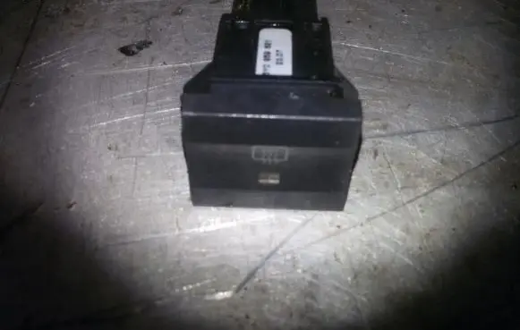 Skoda Fabia Mk1 (6Y) Windscreen/window heater switch 6y0959621
