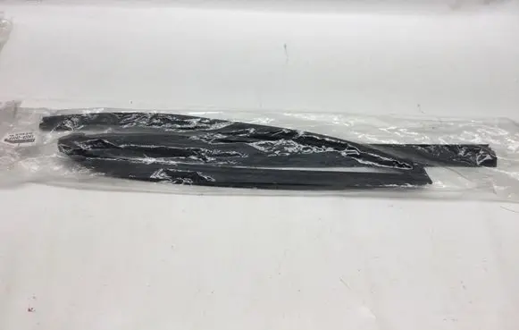 Toyota RAV 4 (XA50) Rubber seal rear door 6814242061