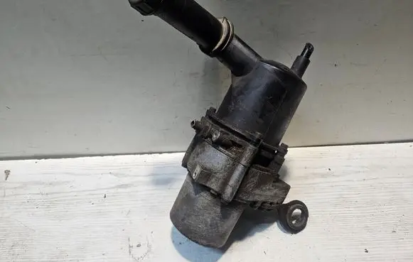 Peugeot 307 Power steering pump 9645102480 A5088674