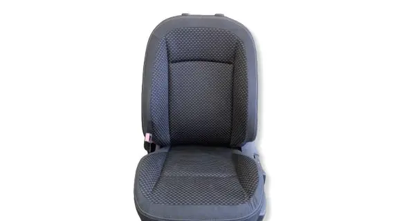 Nissan Qashqai+2 Front driver seat 