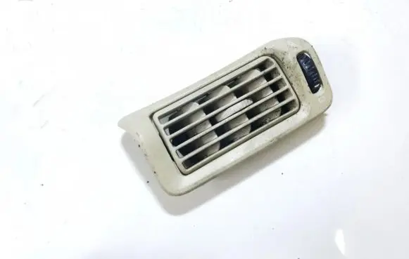 Volvo XC90 Dash center air vent grill