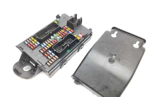Volvo S90, V90 Fuse module 31346672 K067R