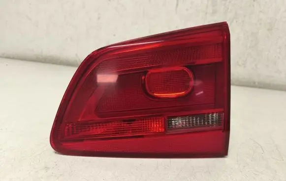 Volkswagen Touran II Tailgate rear/tail lights 1T0945094A