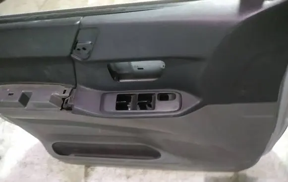 Mitsubishi Pajero Front door card panel trim