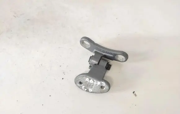 Volvo V50 Rear door lower hinge 30661439
