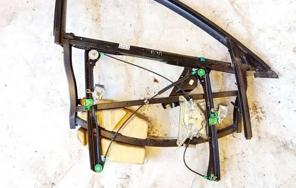 Audi A4 S4 B5 8D Front door window/glass frame 8d0837757