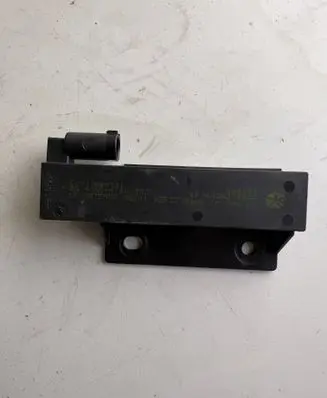 Jeep Grand Cherokee Keyless system antenna P68068148AA 2840864100300 68068148AA