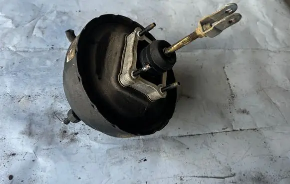 Opel Frontera B Brake booster