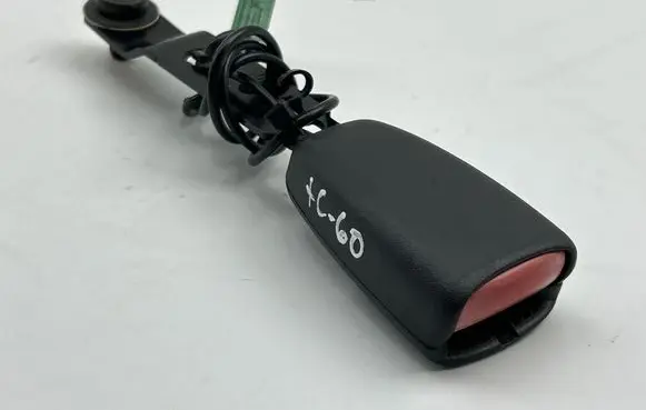 Volvo XC60 Front seatbelt buckle