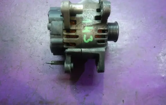 Volkswagen Golf IV Generator/alternator