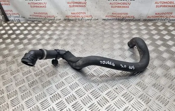 Engine coolant pipe/hose