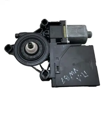 Volkswagen PASSAT B7 Front door window regulator motor 3C0959793B