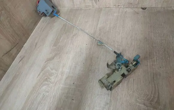 Front door lock
