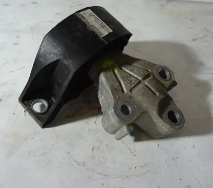 Renault Zoe Engine mount vacuum valve 112106577R