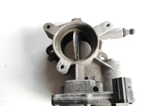 Opel Insignia A Throttle valve 50569200