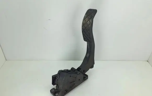 Audi A6 S6 C6 4F Accelerator throttle pedal 4F1723523A 6PV00898404