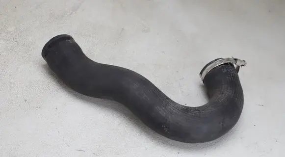 Intercooler hose/pipe